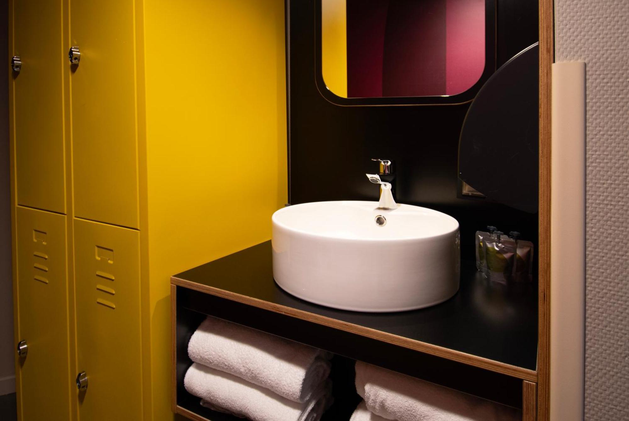 Bed in Gemengde Slaapzaal met 6 Bedden en Douche